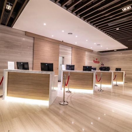 Ramada Meridin Johor Bahru Нусаяя Екстер'єр фото