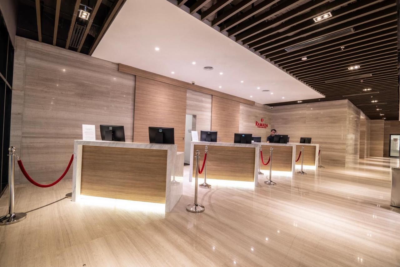 Ramada Meridin Johor Bahru Нусаяя Екстер'єр фото