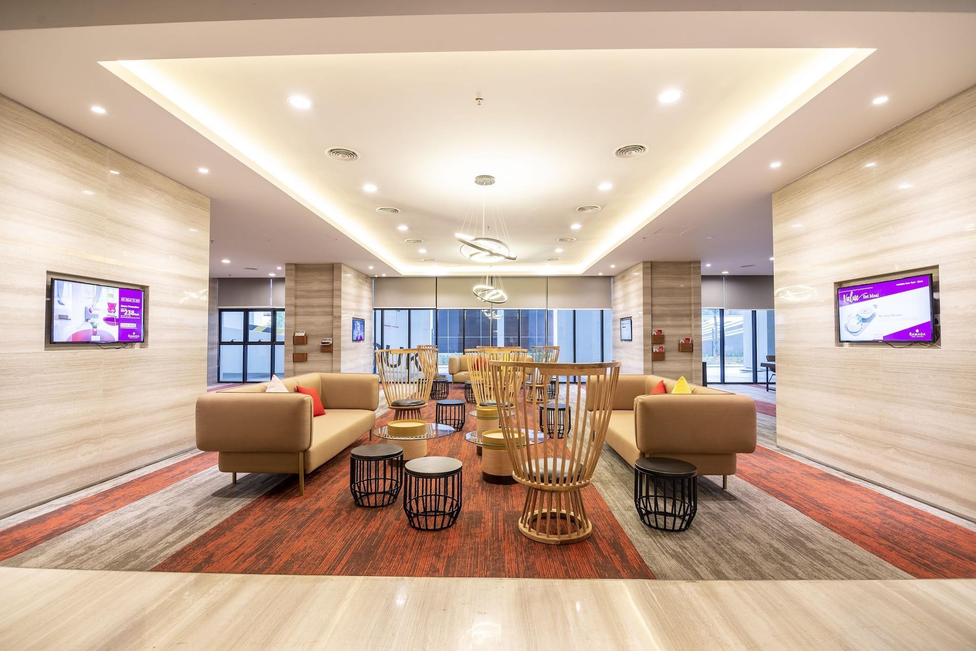 Ramada Meridin Johor Bahru Нусаяя Екстер'єр фото