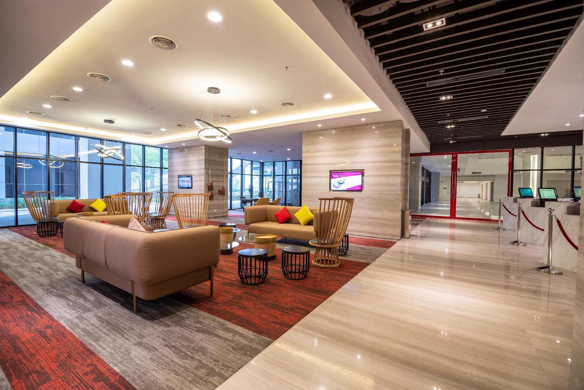Ramada Meridin Johor Bahru Нусаяя Екстер'єр фото